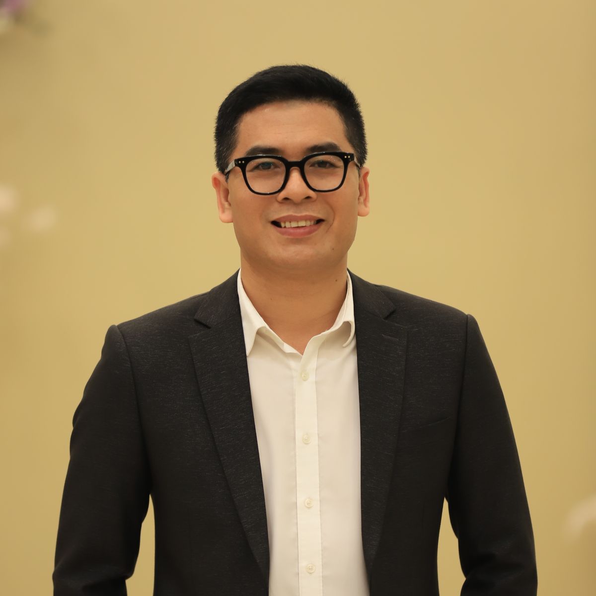 Phó giáo sư (2020) Vũ Đình Hòa